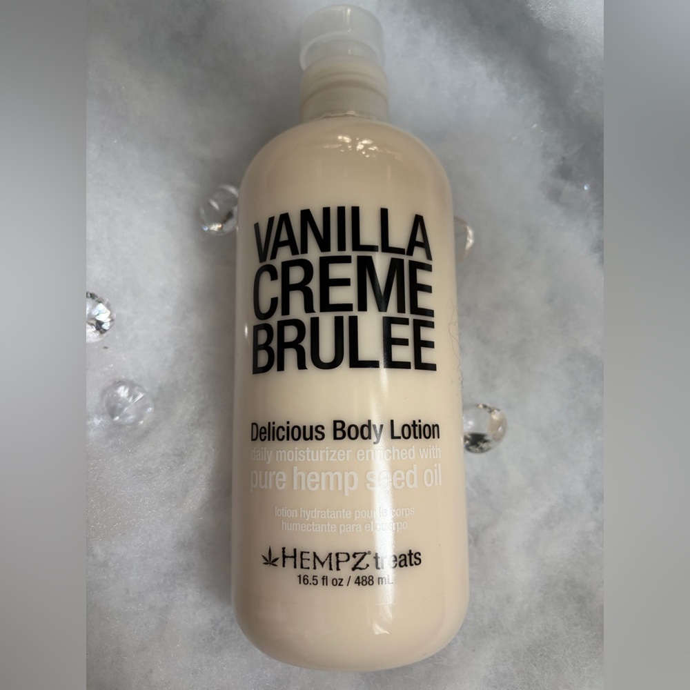 Vanilla Creme Brulee Hempz Sweet Treats Body Lotion with pump NEW